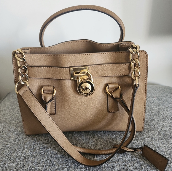 Micheal Kors bag - Picture 1 of 1